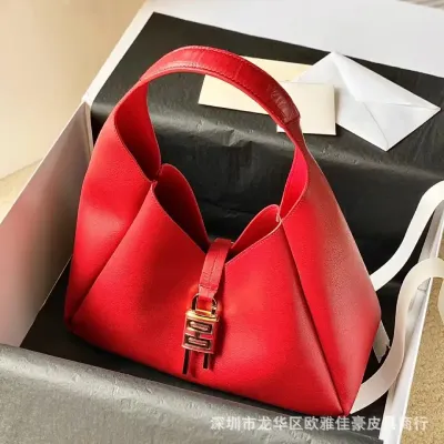 RETRO COWHIDE HOBO SHOULDER BAG